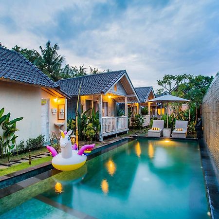 Отель The Syron Huts Lembongan Экстерьер фото