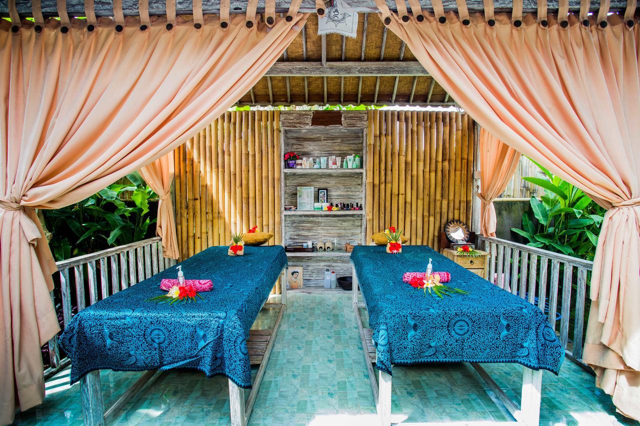 Отель The Syron Huts Lembongan Экстерьер фото