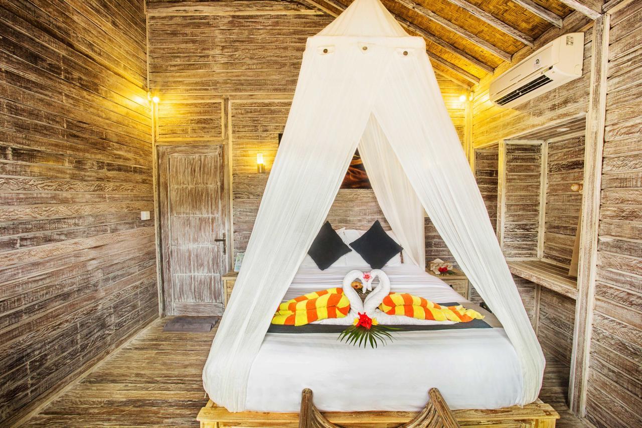 Отель The Syron Huts Lembongan Экстерьер фото