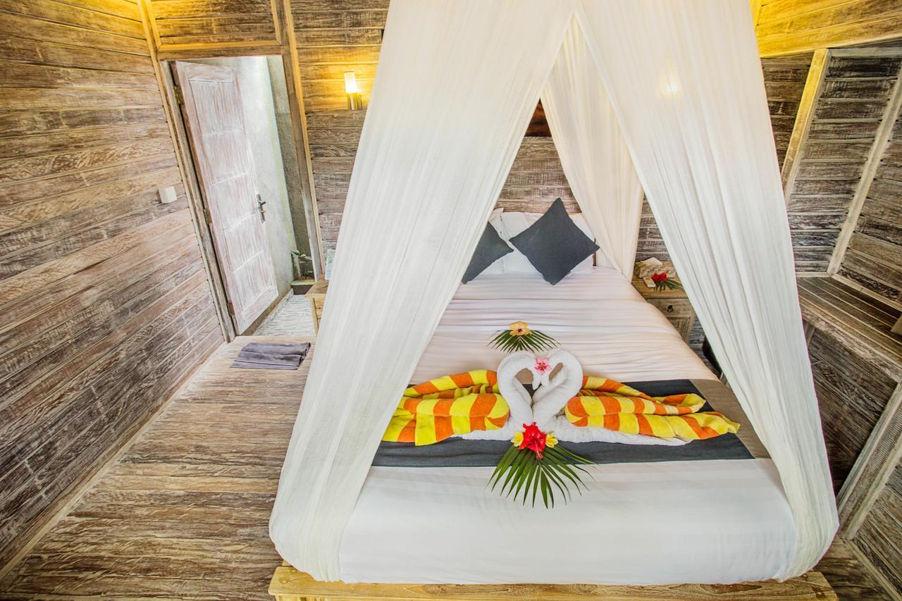 Отель The Syron Huts Lembongan Экстерьер фото