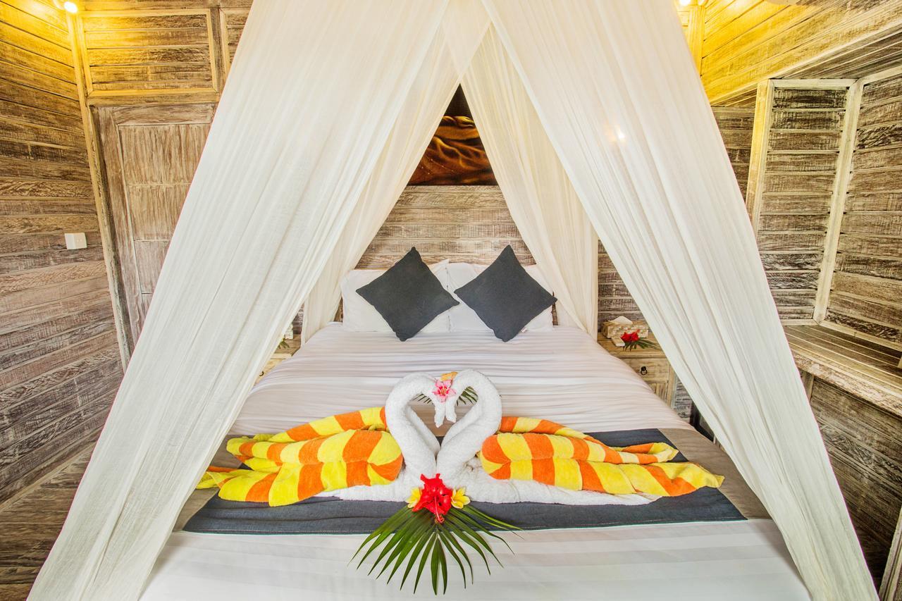 Отель The Syron Huts Lembongan Экстерьер фото